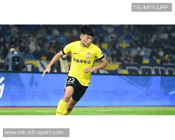 U23国足主力杨希基本加盟深圳新鹏城转会费将到位