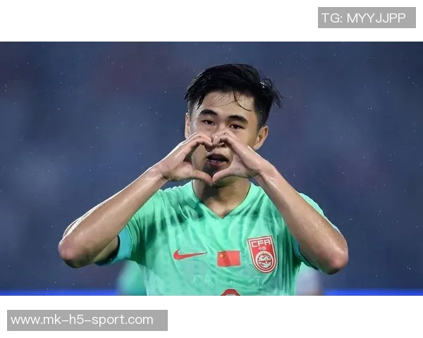 戴伟浚寄语徐彬希望他在竞争激烈的舞台上展现自我价值与潜力