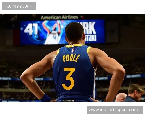 普尔替补表现平平7投4中仅得11分正负值14创队内最低纪录