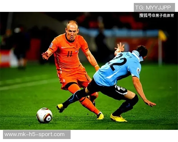 莱比锡正式签约埃因霍温18岁边锋阿约德勒托马斯合同至2031年